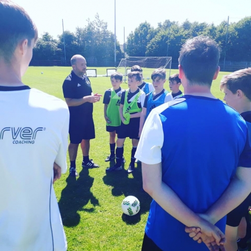 ‪Coerver Director Gordon Craig presents the youth diploma 1