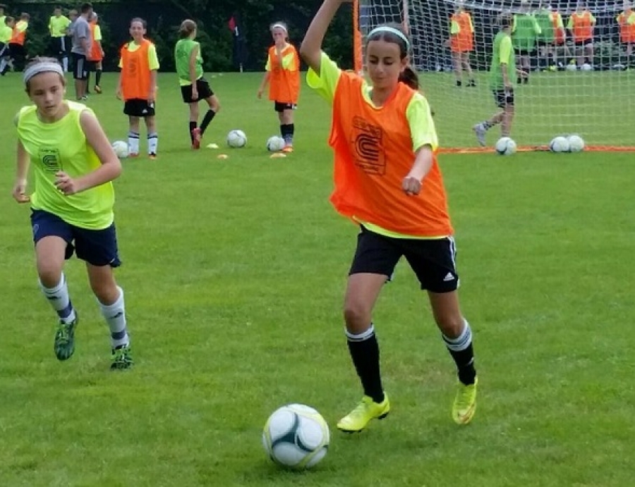 COERVER® COACHING JUST4GIRLS SUMMER CAMP 2015 - OPEN FOR SIGN UP